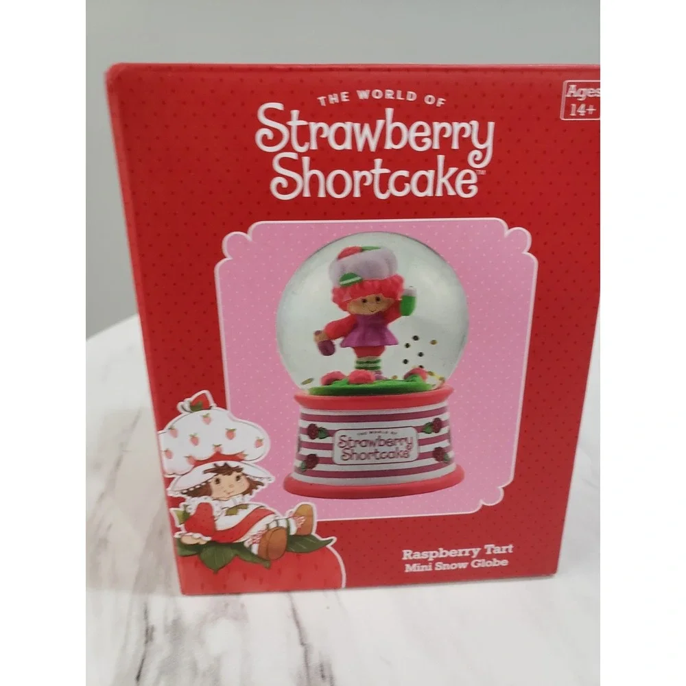 NEW OPEN BOX Strawberry Shortcake Raspberry Tart Mini Snow‎ Globe